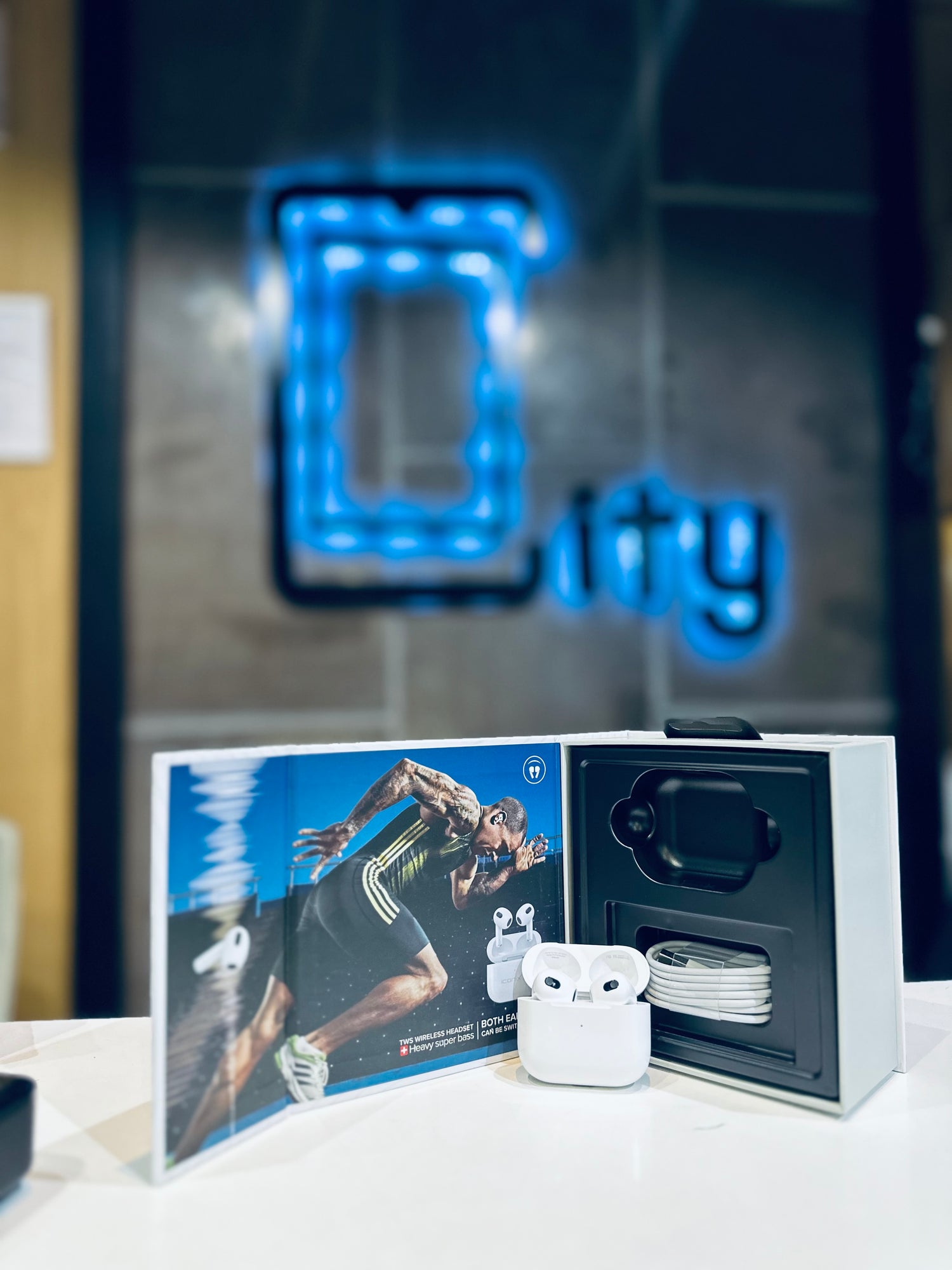 ICONIX AIRPODS